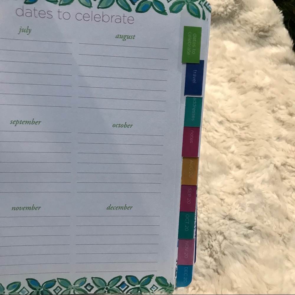 Lilly Pulitzer Large 17 month Agenda - Picture 6 of 10